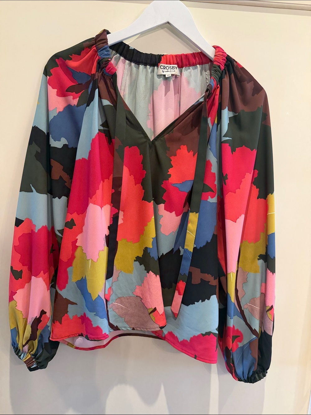 CROSBY by Mollie Burch Multicolor Floral V-Neck Blouse